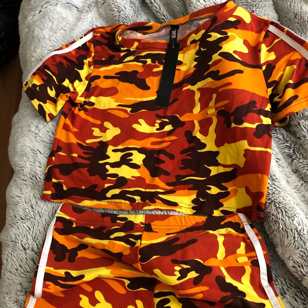 Crop top and leggings set camo camouflage